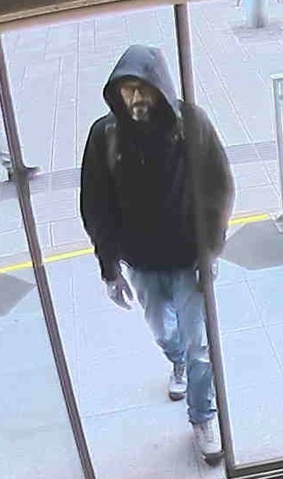 Mann raubt 130.000 Euro aus Banktresor