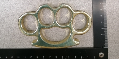 Mit Messer und Schlagring: Mann attackierte mehrere Menschen