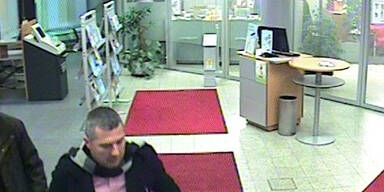 Falscher Polizist raubt Opfer aus