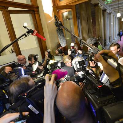 Koalitionsverhandlungen im Parlament 
