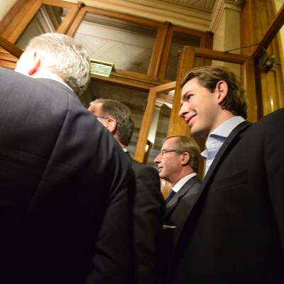 Koalitionsverhandlungen im Parlament 