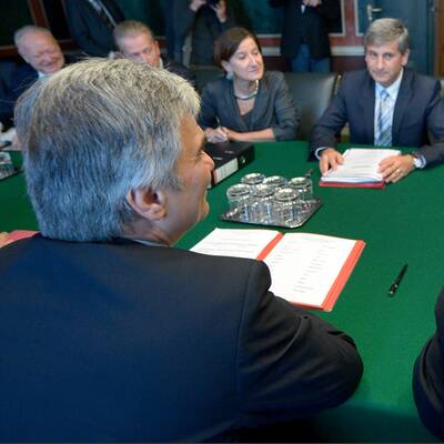 Koalitionsverhandlungen im Parlament 