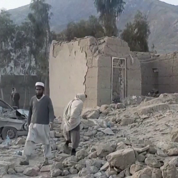 Pakistan erklärt Afghanistan 