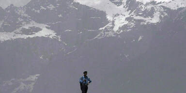 Lawine verschüttet 100 pakistanische Soldaten