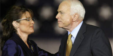 McCain und Palin gehen aufeinander los
