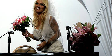 pamela_anderson_brautstrauss