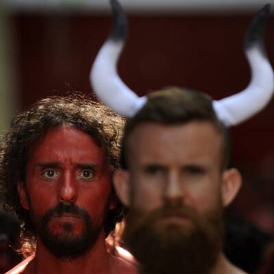 Aktivisten wollen auf Leiden der Stiere aufmerksam machen.