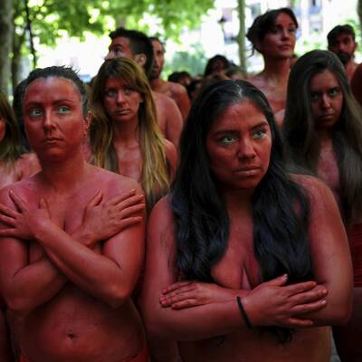 Aktivisten wollen auf Leiden der Stiere aufmerksam machen.