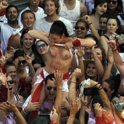 Die Stiere werden wieder durch die Stadt getrieben