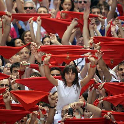 Die Stiere werden wieder durch die Stadt getrieben