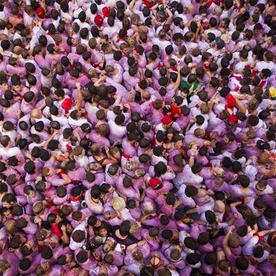 Die Stiere werden wieder durch die Stadt getrieben