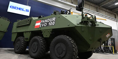 Bundesheer zeigt neue Radpanzer