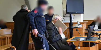 Prozess Mord versuch auf Vater