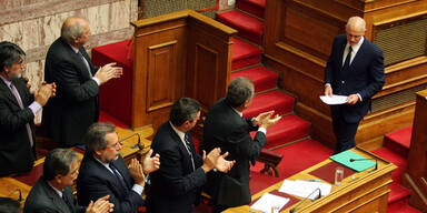 Griechen-Premier zieht Kopf aus Schlinge