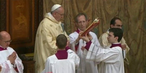 Der erste Arbeitstag des neuen Papstes