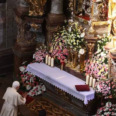 Papst bereist Tschechien