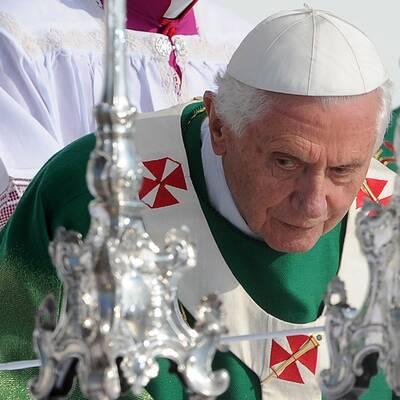 100.000 bei Papstmesse
