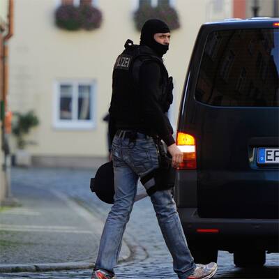 Schüsse vor Papstmesse in Erfurt