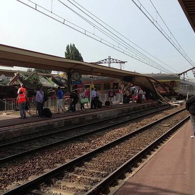 Zug entgleist bei Paris