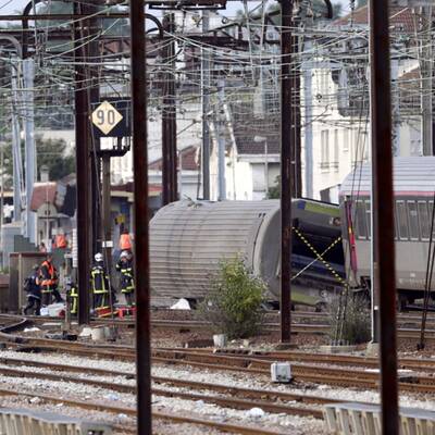 Zug entgleist bei Paris