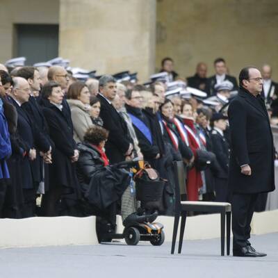 Bewegende Trauerfeier in Paris