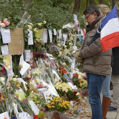 Bewegende Trauerfeier in Paris