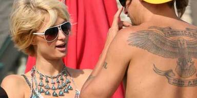 Paris mit neuer Frisur und neuem Mann