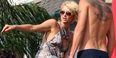 Paris mit neuer Frisur und neuem Mann