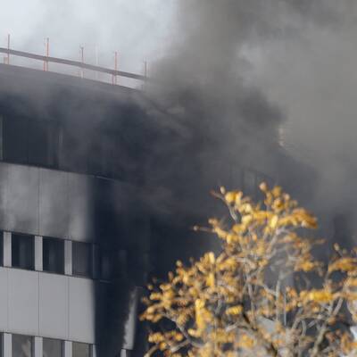 ... Scheiben gingen zu Bruch...