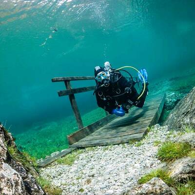 Mystischer Tauchgang in Unterwasser-Park