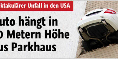 Auto hängt in 20 Metern Höhe aus Parkhaus