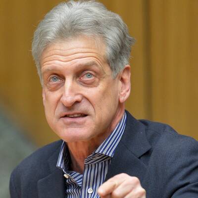 Wehrpflichtsdebatte im Parlament