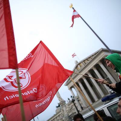 Kundgebung vor dem Parlament