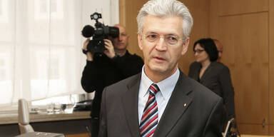 Paulus weist Schuld von sich