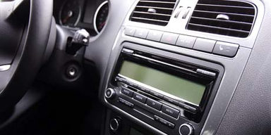 Top-Torwart Helge Payer testet den VW Polo