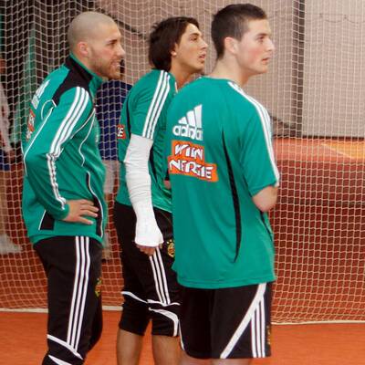 Pehlivan trägt Gips