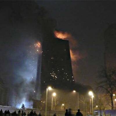 Mandarin-Oriental Hotel in Peking in Flammen