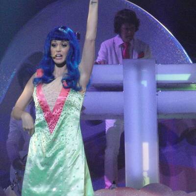 7 Kleiderwechsel in einem Song