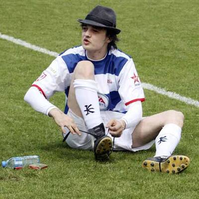 Neue Wege - Pete Doherty beim Benefiz-Kicken