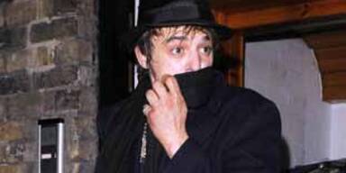 pete doherty dreckige hand