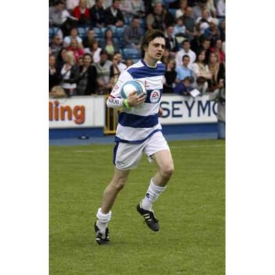 Neue Wege - Pete Doherty beim Benefiz-Kicken