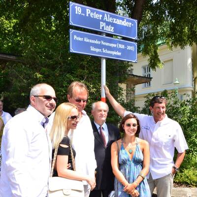 Peter Alexander-Platz enthüllt