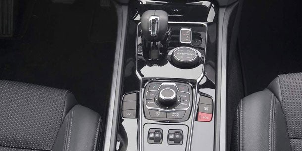 Peugeot bringt den 508 Hybrid4 in den Handel