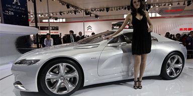 Auto China 2010: Luxuswagen statt Fahrrad 