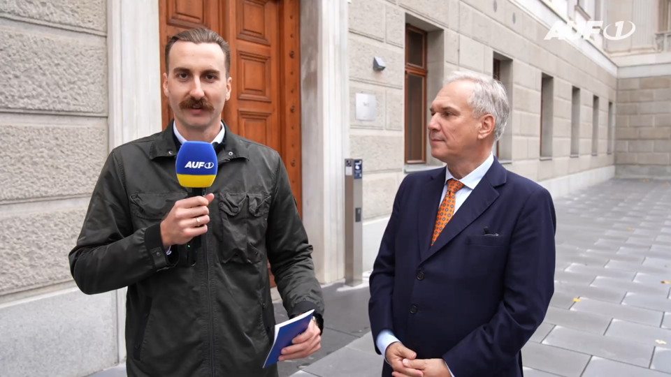 Philipp Huemer mit Walter Rosenkranz