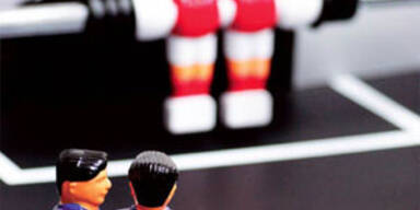 Der schwulste Fußball traf ins Tor