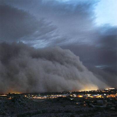 Mega-Sandsturm fegt über Phoenix