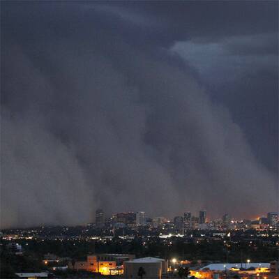 Mega-Sandsturm fegt über Phoenix