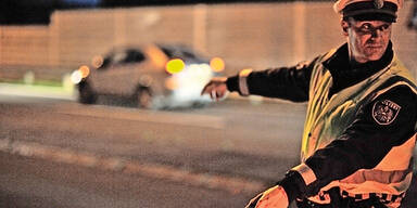 Lebensm&uuml;dem das Messer aus der Hand geschossen