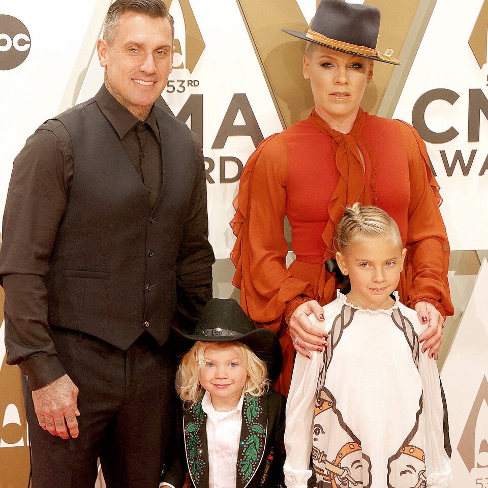 Pink Carey Hart und Kinder